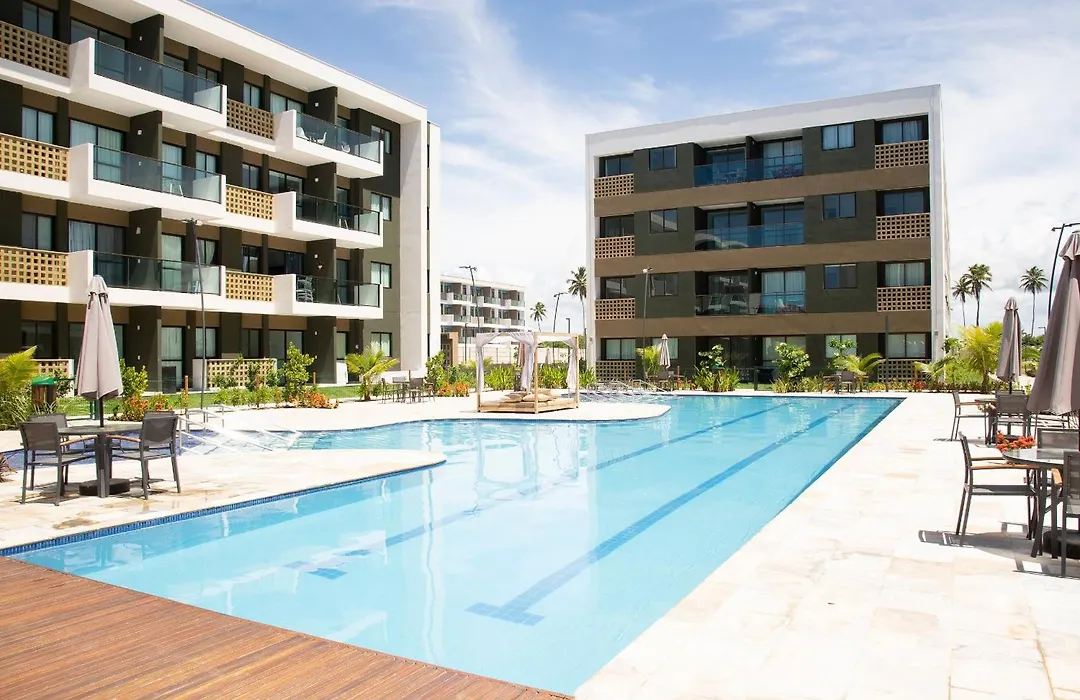 Charmoso Estúdio em Muro Alto com Vista para piscina-1